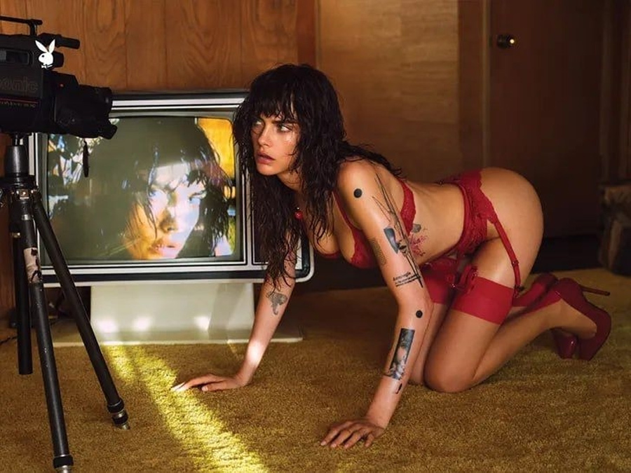 Кара Делевинь разделась для нового Playboy 2026 Кара Делевинь разделась для нового Playboy 2026